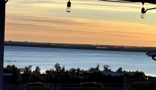 ​Discover Your Perfect Getaway at Potholes Reservoir