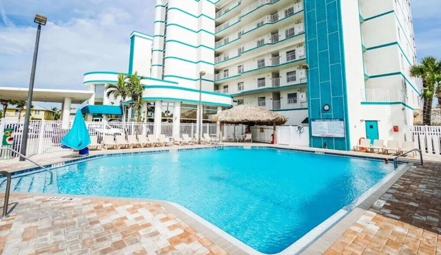 Discovery Beach Resort - Spacious 2 Bedroom W/ Full Kitchen