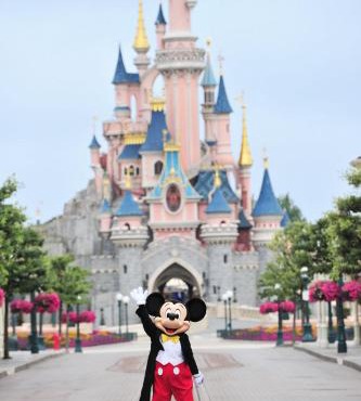 Disney 4 min, 14 Guests, 4 bedrooms, free parkings, 100 m2