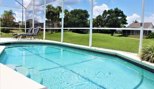 Disney Area - 4 bedrooms/2 bathrooms pool home with golf view