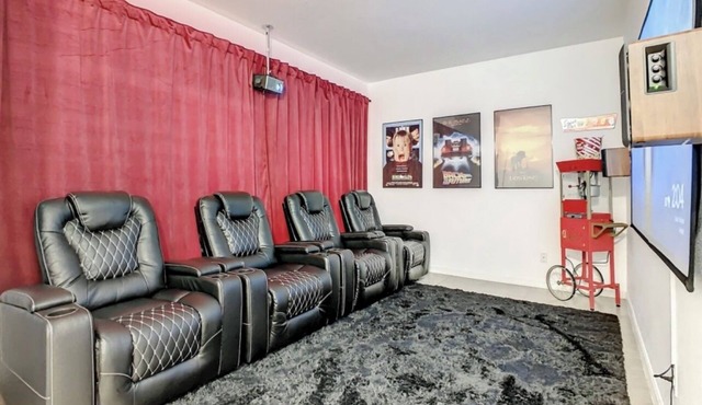 Disney Area Vacation Home, Hot Tub, Movie Room, Game Room