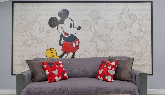 Disney Escape: Heated Pool, Arcade, Karaoke, and More!