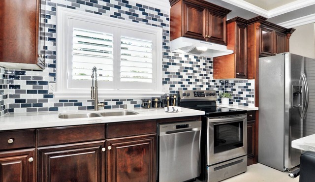Disney/Huntington Beach New Luxury Guesthouse