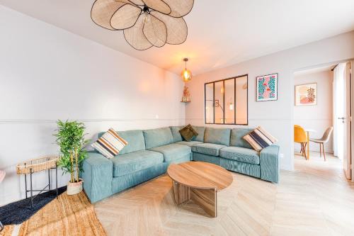 Disney Paris Cosy House Family