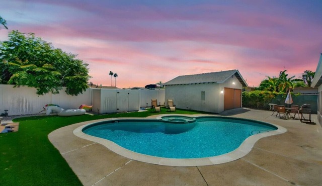 Disney! Pool | Spa | Pool Table | Putting Green