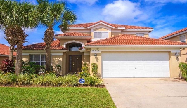 DISNEY VILLA LOCATION! 5BR/private POOL/game room/10 MILES TO DISNEY