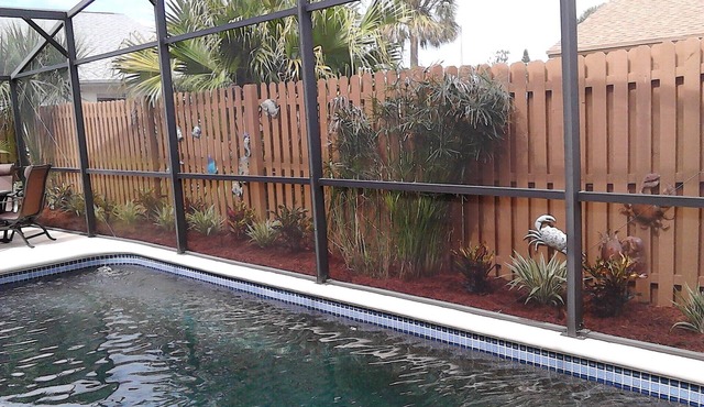 Disney World 2 Bed 2 Bath Home with Private Screened Pool Minutes from all Parks