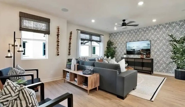 Disneyland Entire Upgraded Model Home 2021 built1,762SF