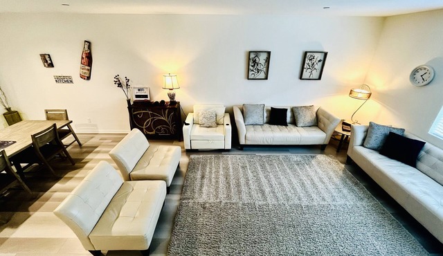 Disneyland New condo3 BD 3.5BA 2Car 1900sqft EV2charger