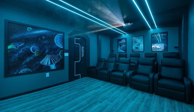 Disneyland Oasis: Heated Pool, Arcade, theater +