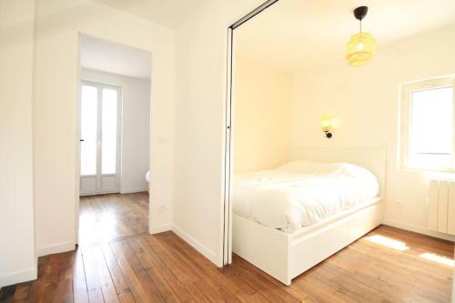 Disponible - Maison Entière Rénovée - Matelas Emma - RERB, 5mn Paris - Parking Rue Gratuit - Matelas Emma - 6 pers - 2 Terrasses