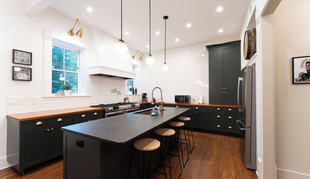 Distiller’s Reserve - Luxury 3-story 1895 Historic Home - Old Louisville