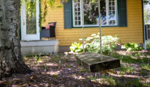 Distinctive 5-room inn, located a few steps from the river to discover the multi