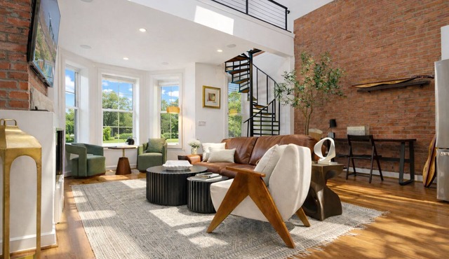 District Gojo A - Modern 3BR Loft with Rooftop