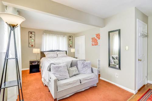 District Heights Studio ~ 12 Mi to National Mall!