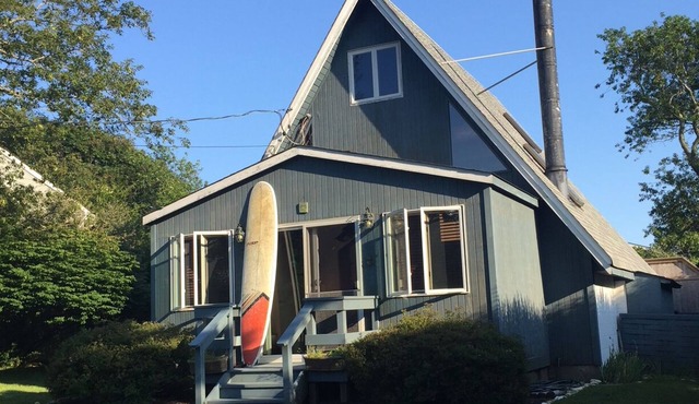 Ditch Plains Beach A Frame House - 3 block walk to the ocean beach