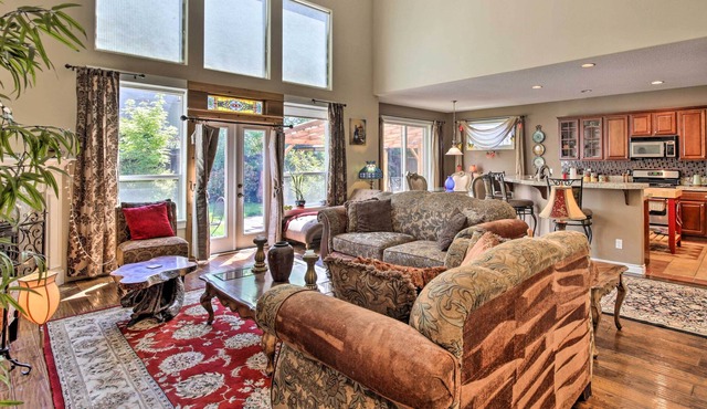 'Diva's Delight:' Luxurious Wine Country Home