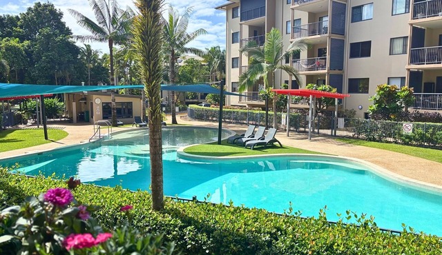 Dive In – Cairns Poolside Stay