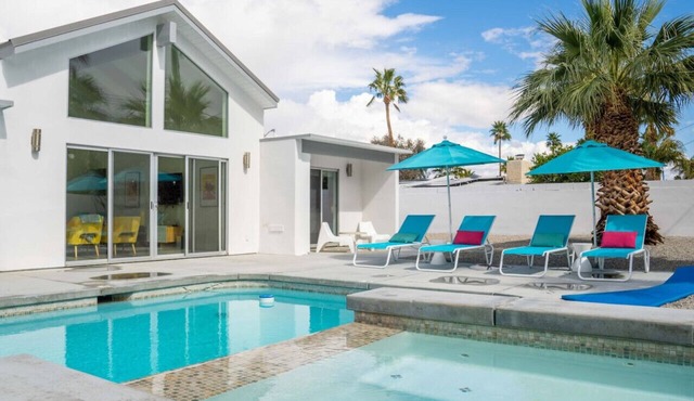 Dive-In Palm Springs.