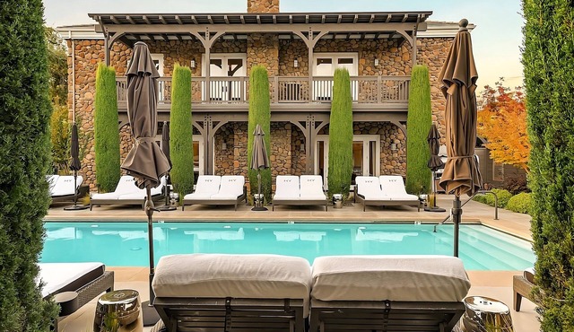 Dive into Luxury with Pool and Parking, Pet-friendly, Close to Yountville Park!