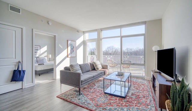 Divine Fairfax 1BR w/BBQ Grills & Gym, nr Theater, by Blueground