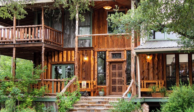 Divinely Designed Retreat/Get Away Home in a Peaceful Setting/5 Beautiful Acres