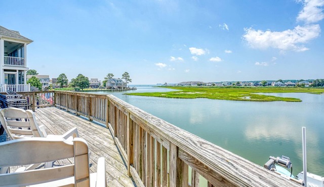 Diving Duck | Waterfront Dock + Hot Tub w/Captain's Cove Pools & Golf, Pet Friendly 5BR Retreat