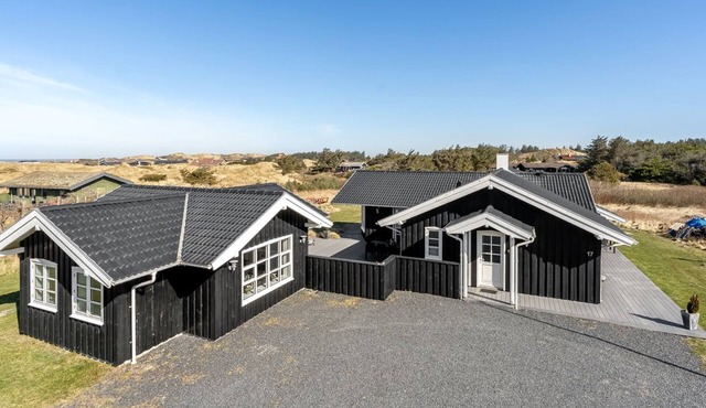 "Djuna" - 550m from the sea by Interhome