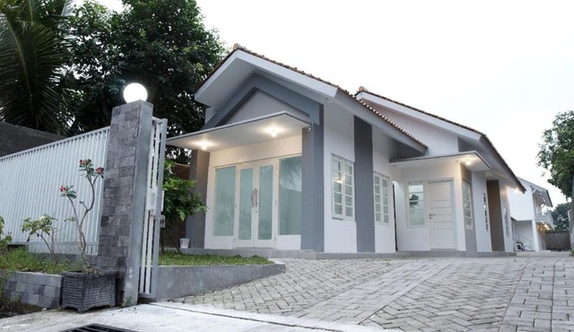 DJURAGAN KAMAR NOGOTIRTO