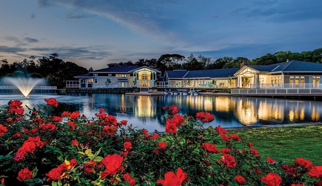 Dlx Suite w/ Indoor Resort Waterpark & Largest Outdoor Pool in the Outer Banks