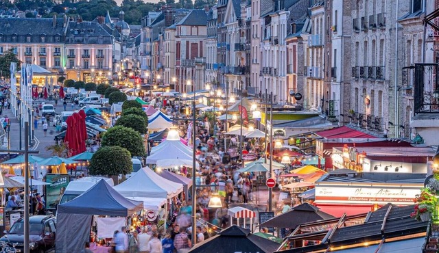 DM20 - Les Arcades vue sur le port