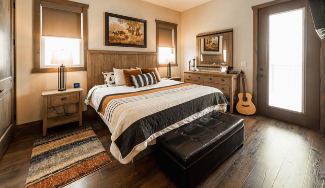 DMR Cabin 1 | Two-Level | Game Room | Max Capacity 17