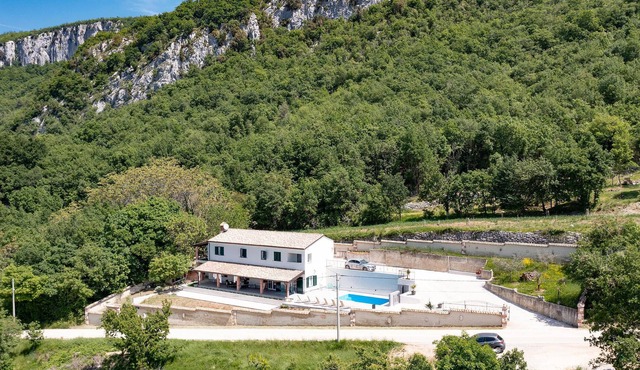 Do you want a unique vacation in a luxurious house in nature in Croatia with memories for a lifetime