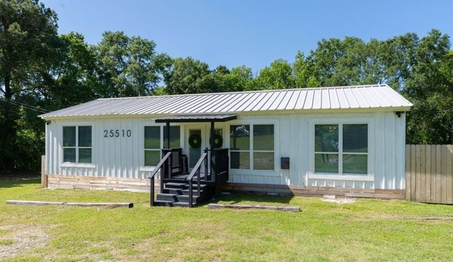 Dobbin Farmhouse Retreat - Minutes away from The Farmhouse, Olde Dobbin Station
