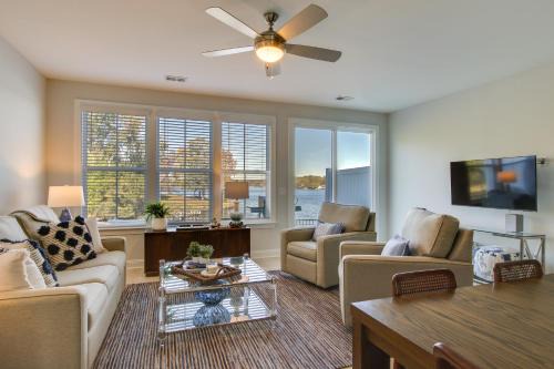 Dock Access Family-Friendly Lake Greenwood Gem!