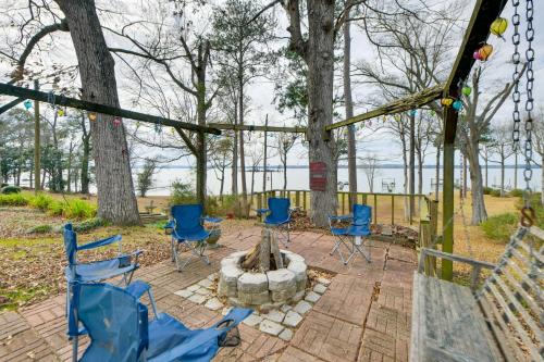 Dock Access On-Site Peaceful Lake Eufaula Retreat