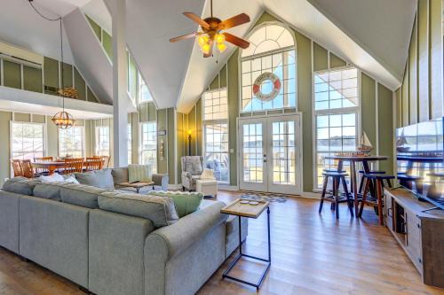 Dock and Fire Pit Stunning Lake Sinclair Home!