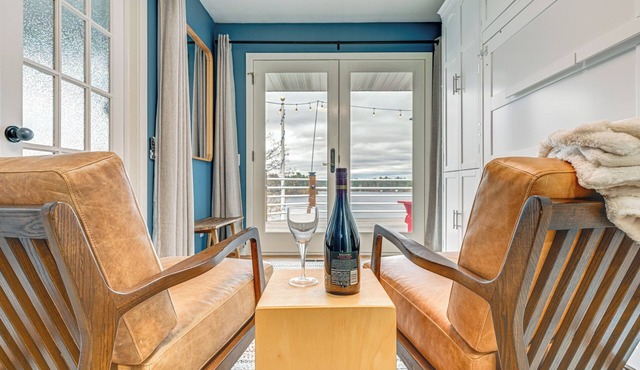 Dock, Deck & View: Lakefront Chippewa Falls Studio