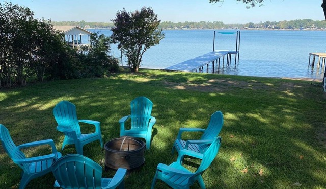 Dock & Fire Pit: Lakefront Cedar Creek Home!