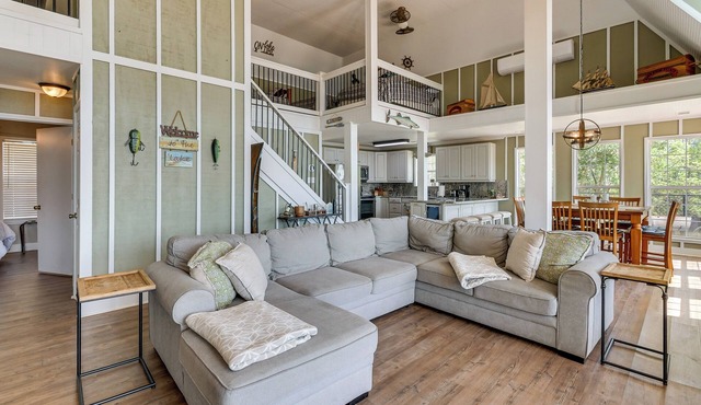 Dock & Fire Pit: Stunning Lake Sinclair Home!
