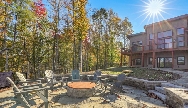 Dock + Game Room: Luxe Retreat on Rhodhiss Lake!
