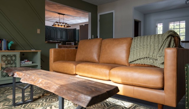 Dock Holiday- Lakefront Living at its best!