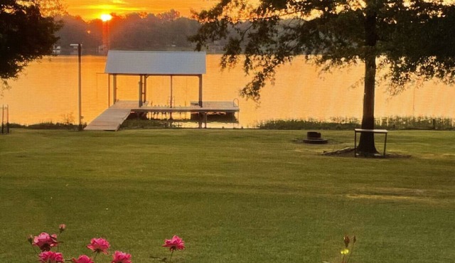 Dock Holiday on Weiss