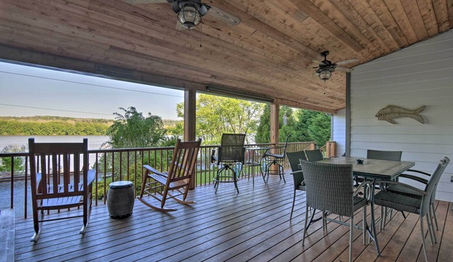 Dock & Hot Tub: Susquehanna River Retreat!