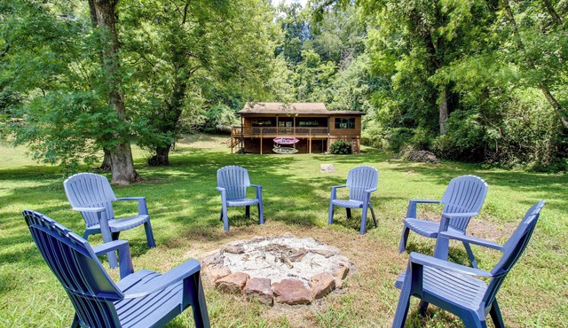 Dock & Hot Tub: Tennessee River Cabin Getaway