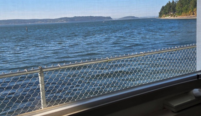 DOCK HOUSE COTTAGE Charming 2-Bedroom Waterfront - Hood Canal/Poulsbo/Lofall