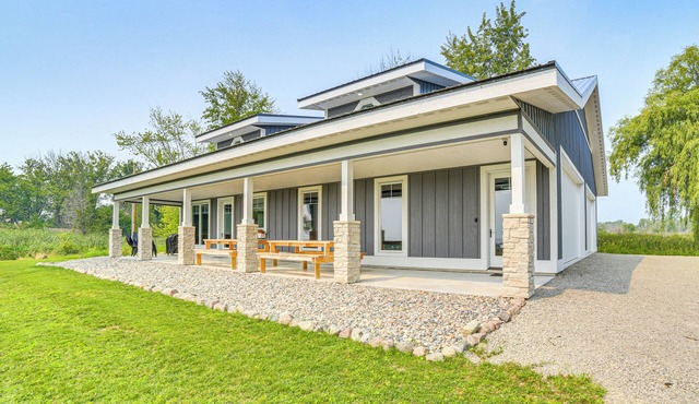 Dock & Panoramic Bay Views: Oconto Retreat!