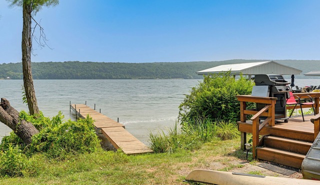 Dock & Rowboat: 'beechnut Bungalow' on Keuka Lake