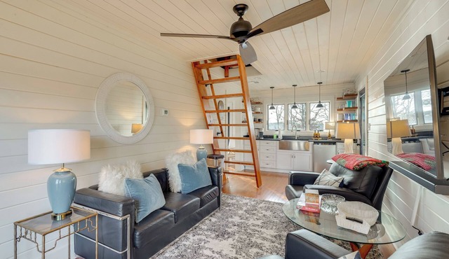 Dock & Serene Views, Lakefront Home in Chappells