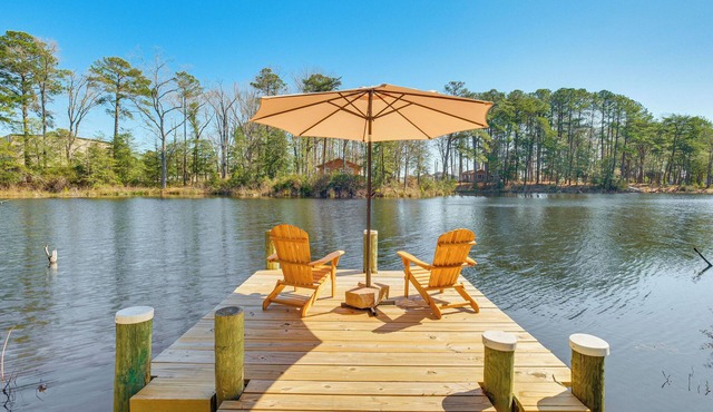 Dock, Sunrooms & Fire Pits: Deltaville Home!